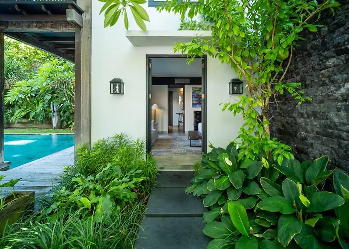 Villa De Suma - Fully Staffed Luxury Villa, Central Seminyak, Walk To The Beach